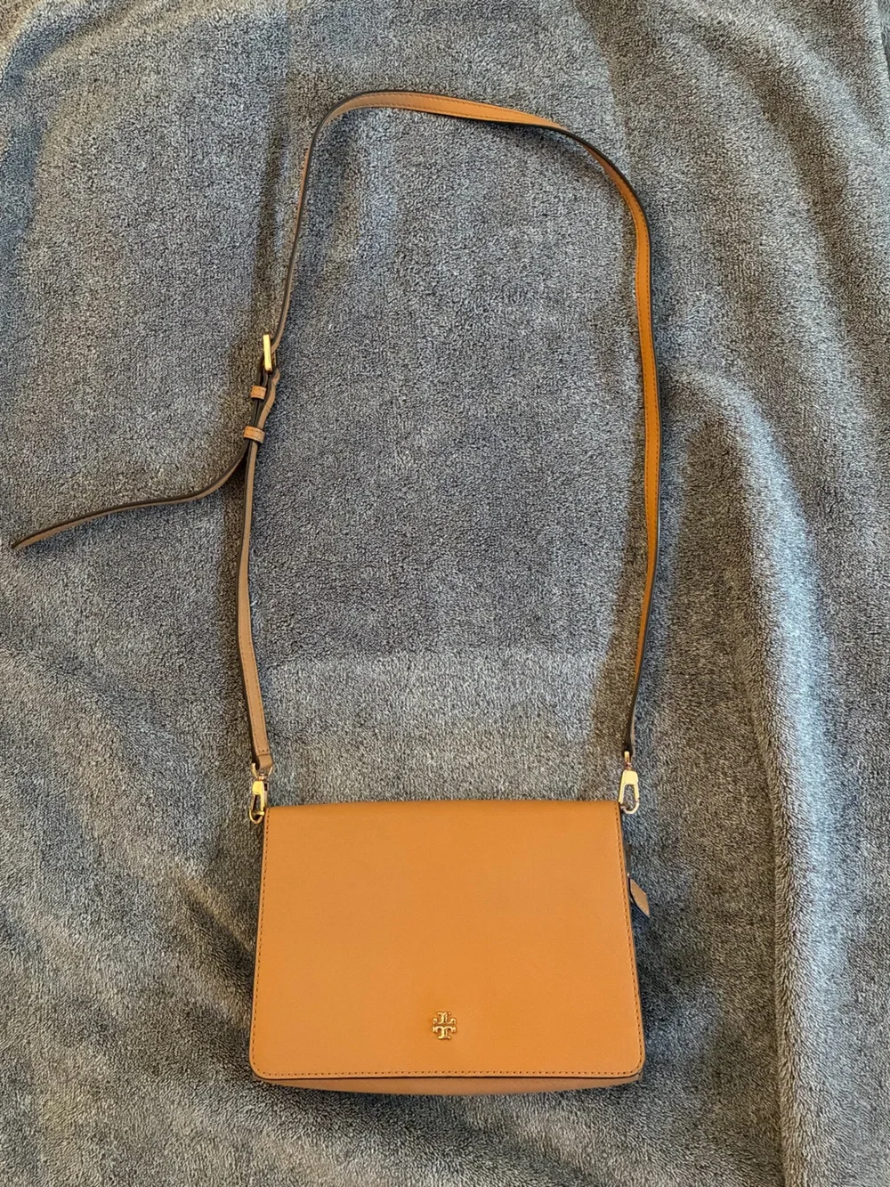Tory Burch Tan Leather Crossbody Shoulder Bag with Gold Hardware